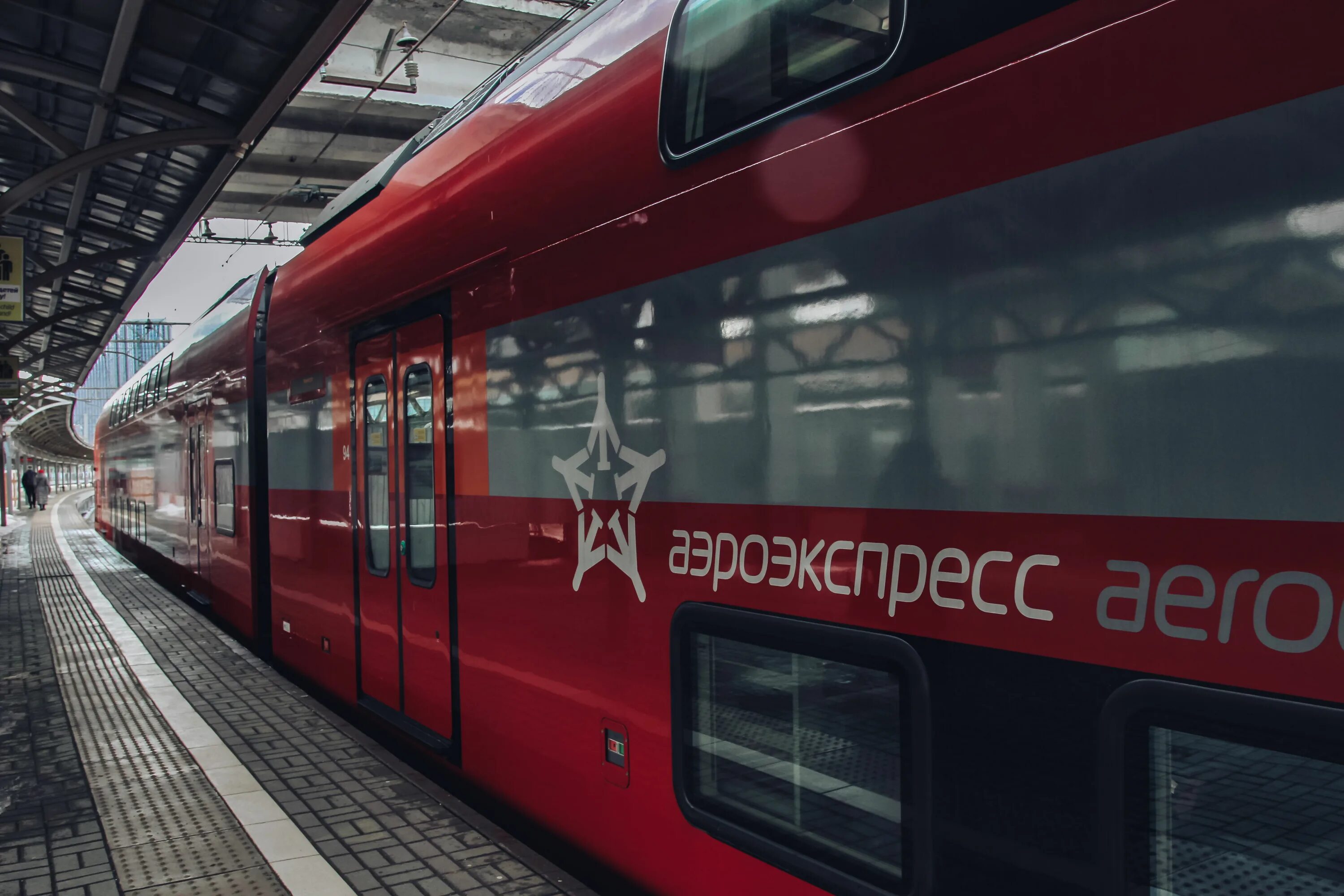 Аэроэкспресс шереметьево 1. Поезд аэроэкспресс в шереметьево. аэропорт шереметьево аэроэкспресс белорусский вокзал. аэроэкспресс спб. аэроэкспресс савеловская.
