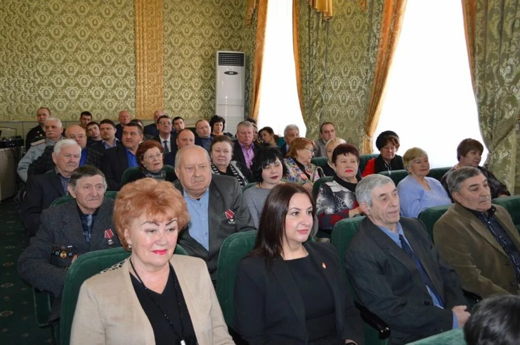 новости октябрьского. мэрия октябрьский башкортостан. новости октябрьского. глава октябрьского района оренбургской области. чырвоны кастрычнік газета в г.