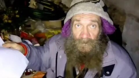 Из под деда