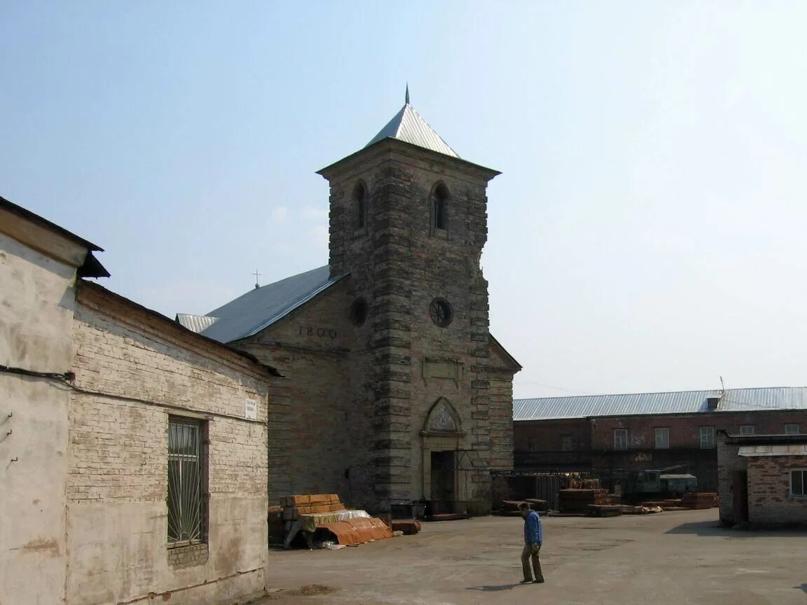 Кирха святого петра в гатчине. Лютеранская кирха святого петра колпаны. Малые колпаны. Малые колпаны. Малые колпаны.