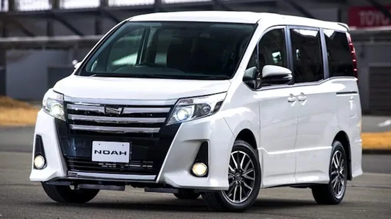 Тойота Вокси 2014. Тойота Ноах 2014. Тойота Ноах гибрид 2014. Toyota Voxy Hybrid 2014. Noah гибрид