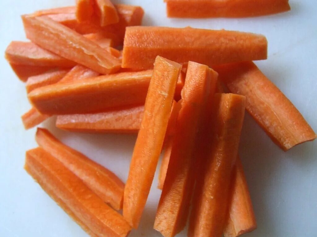 Витамины в моркови печени. Морковь витаминная. Витамины в моркови. Морковь витаминная фото. Состав витамины в моркови картинка.