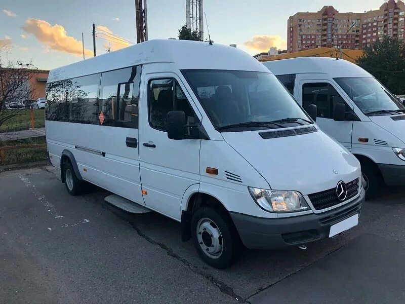 Mercedes Sprinter 20 мест. Микроавтобус Мерседес Спринтер 20 мест. Мерседес Спринтер 20 мест белый. Автобус Мерседес Спринтер на 20 мест.