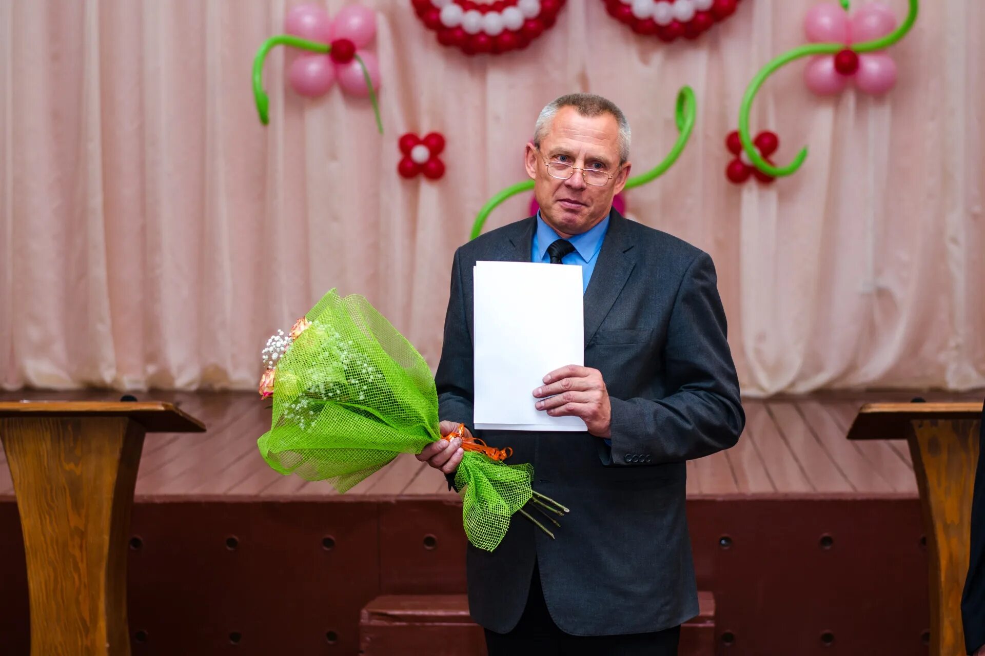 вихоревский музей. школа 2 вихоревка. школа номер 2 вихоревка. вихоревская школа 2 официальный сайт. вихоревка школа 101 директор.