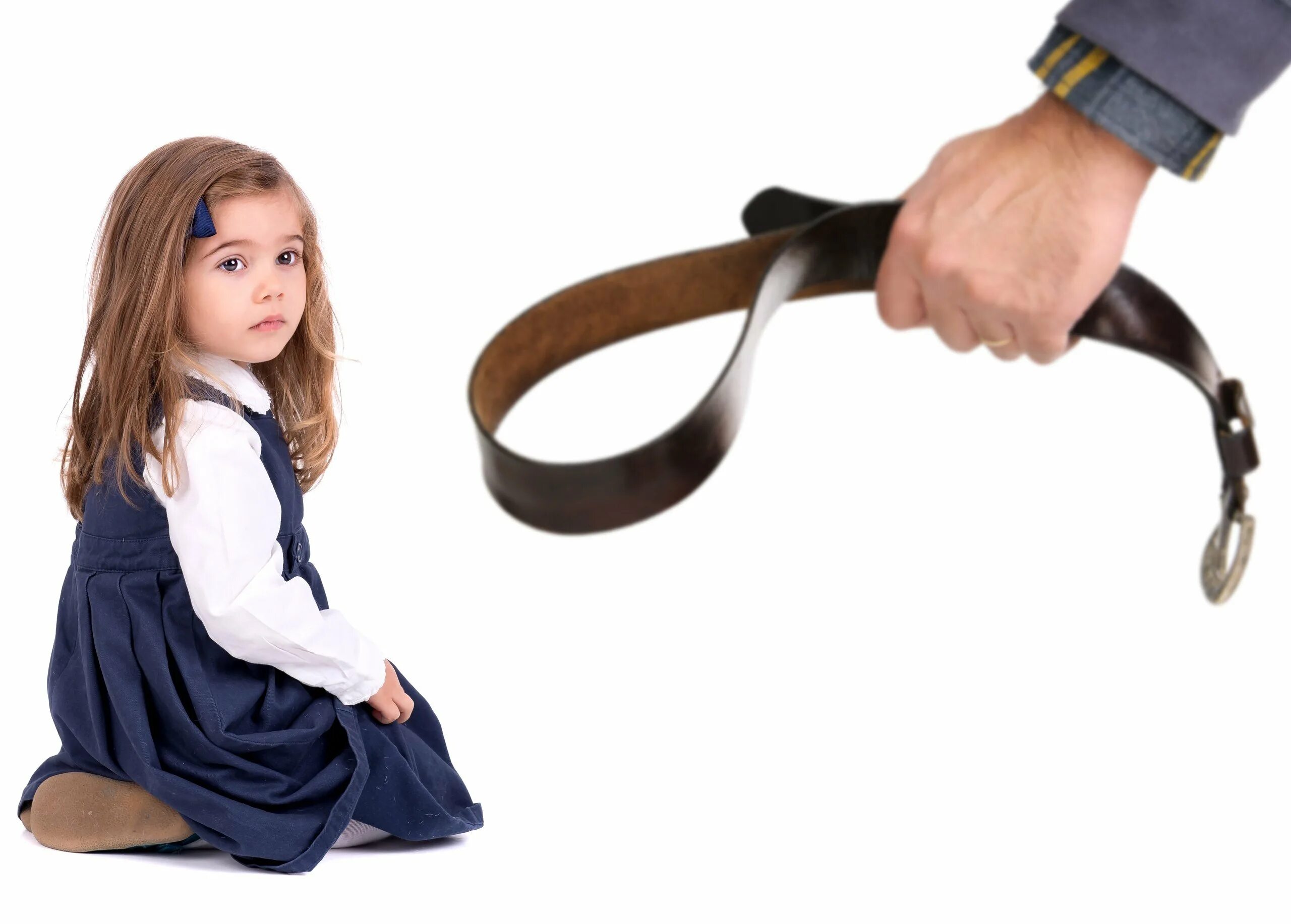 ремень для детей. ребенок наказан. воспитание ремнем. воспитание ремнем. бъют.