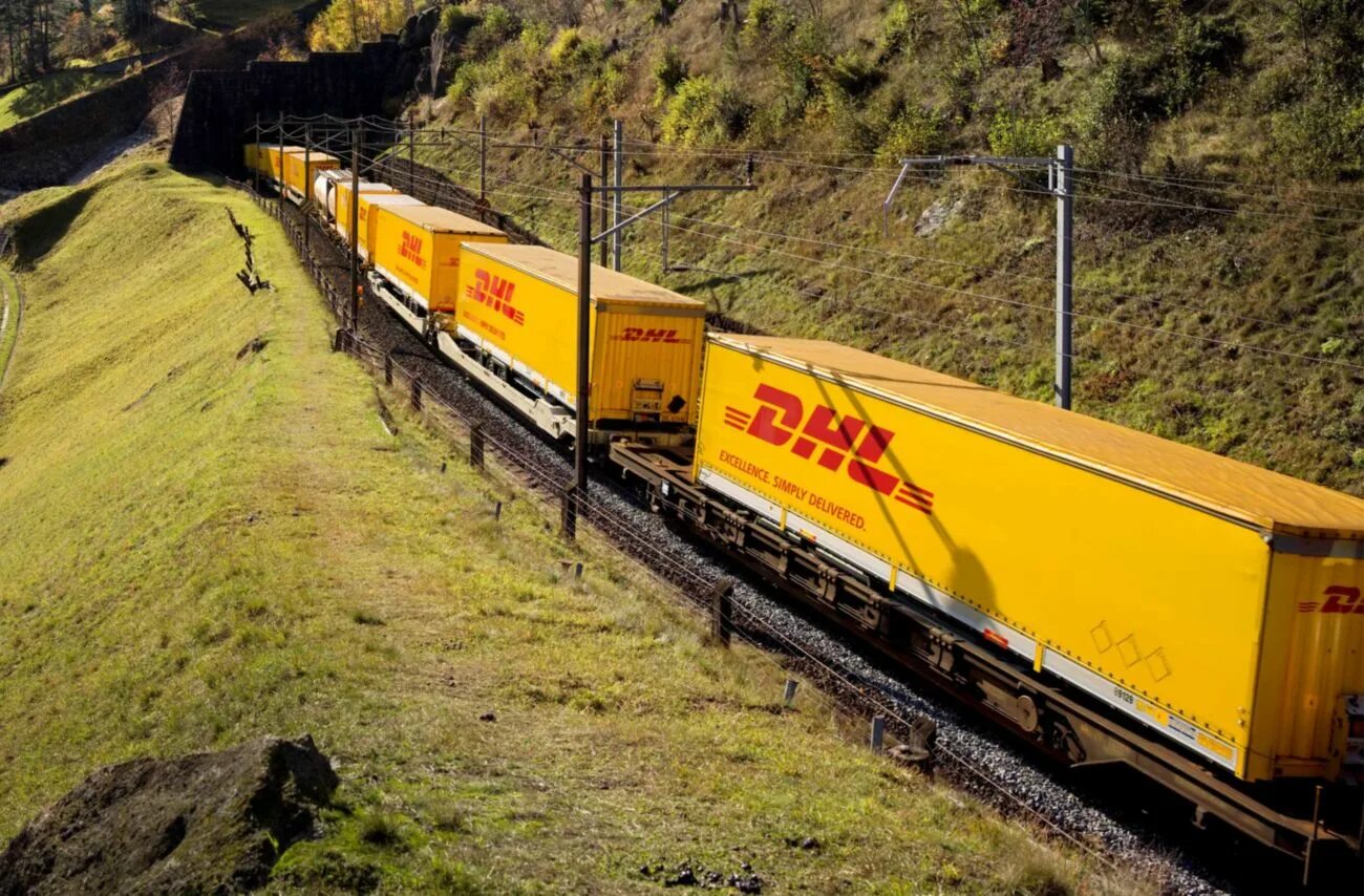 DHL Express поезда. DHL Армения поезд. ДХЛ оборот в Европе. Создатели компании DHL. Почему нет прямого поезда