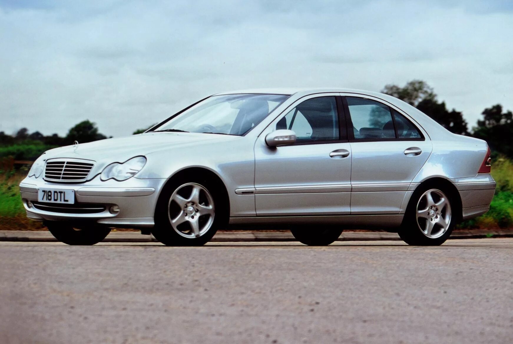 С класс 2000 года. Mercedes-Benz w203 2000. Mercedes Benz c class w203. Mercedes-Benz c-class 2000. Mercedes c class 2000 w203.