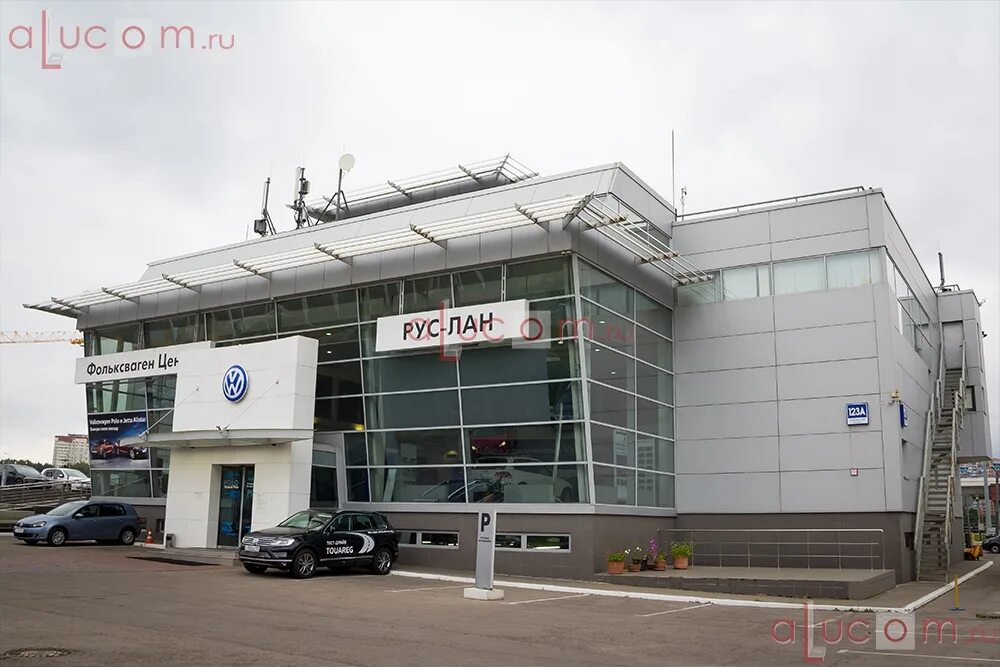 Ленинский проспект 156 панорама воронеж. Автоцентр ленинский. Петровский салон рено в. Ленинский проспект 123 москва. Инфинити ленинский проспект 123.