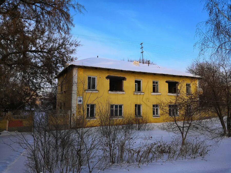 Купить дом кольцевая. Шудаяг кольцевой дом. Маневренный фонд жилья Сокол. Железняки 4 дом под снос. Дома под снос Каменка Свирск.