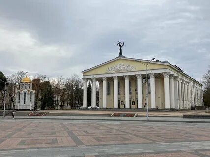 Соборная площадь 4