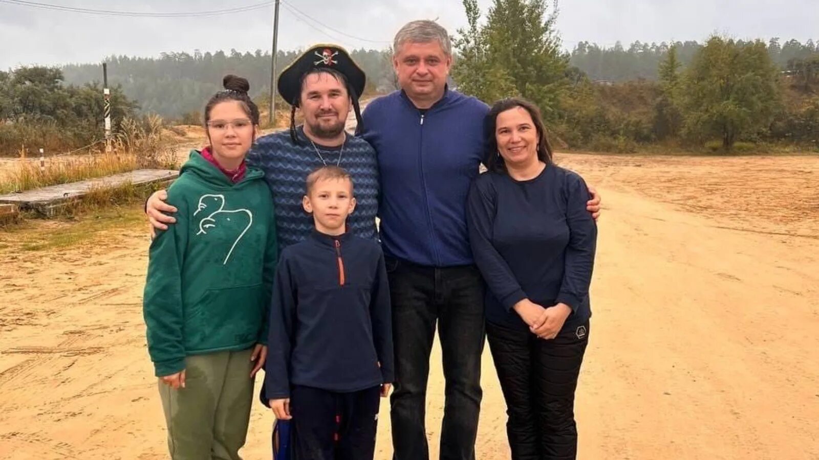 Mavrida family eco. Семья Ханнановых. Фото семьи. Семья Татарстан. Эко семья.