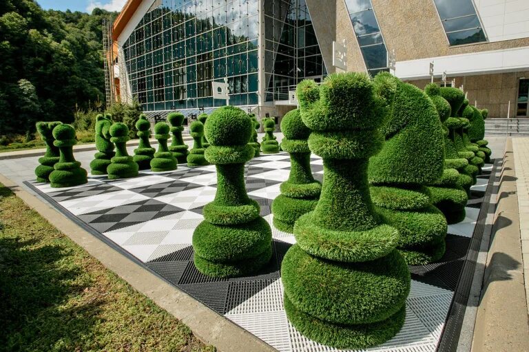 Топиарные фигуры бачо. Топиари. Топиарные фигуры бачо. Декоративная горилла из искусственного газона. Бачо.