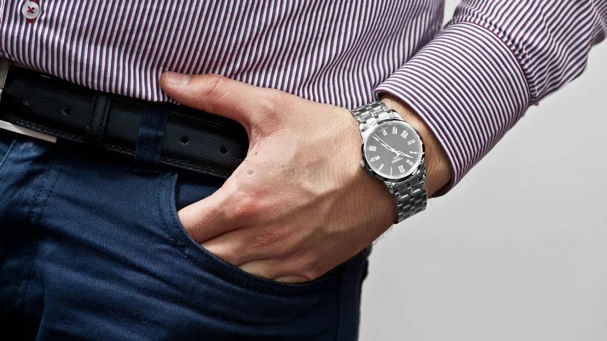 Надеть часы. Наручные часы tissot t033.410.11.053.01. tissot t033.410.11.053.01. наручные часы tissot t049.410.11.053.01. часы на руке.