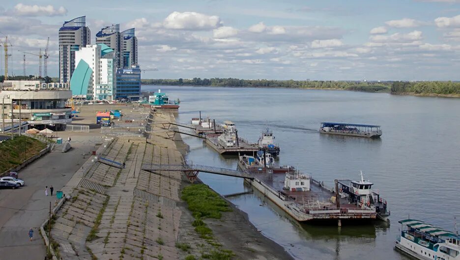 Какие города на берегу обь. Набережная Оби Барнаул. Барнаул Речной набережная. Набережная речного вокзала Барнаул. Река Обь Барнаул.