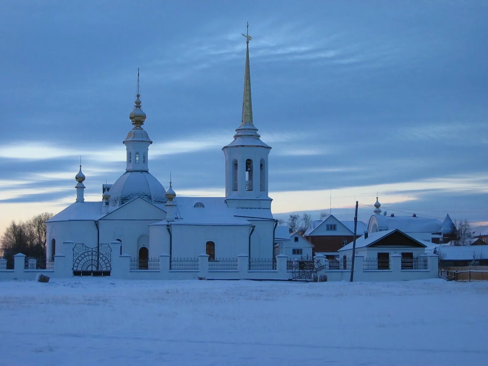 Пгт Березово ХМАО. Церковь Рождества Пресвятой Богородицы в ХМАО. Поселок Березово ХМАО Югра. Церковь Меньшикова ХМАО Березово.