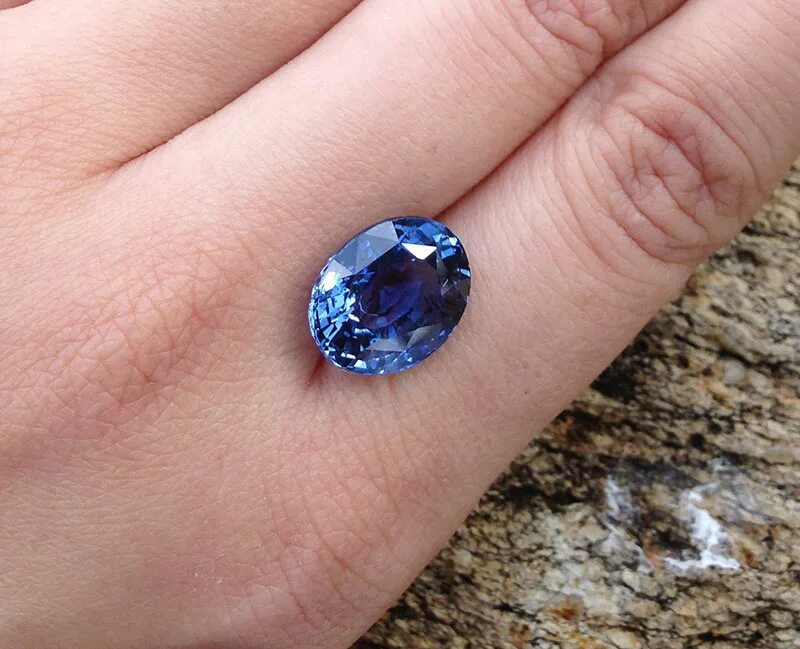 Астерический сапфир. Миллениум камень сапфир. Кольцо с цветными сапфирами. Сапфиры можно. Сапфир 500 даниэль.