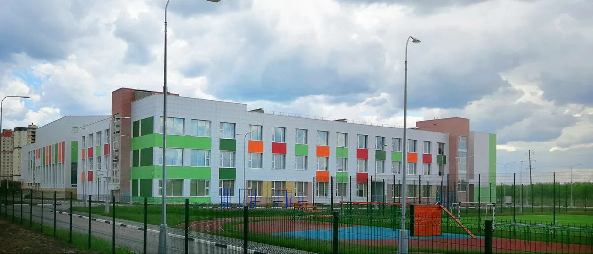 Школа 42 тверь. Центр образования тверь. Центр образования брусилово тверь школа. Новая школа в брусилово тверь. Мбоу "центр образования №49".
