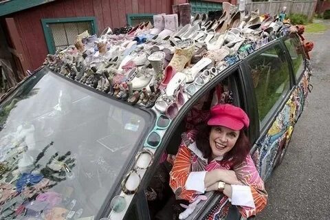 Девушка превращается в машину