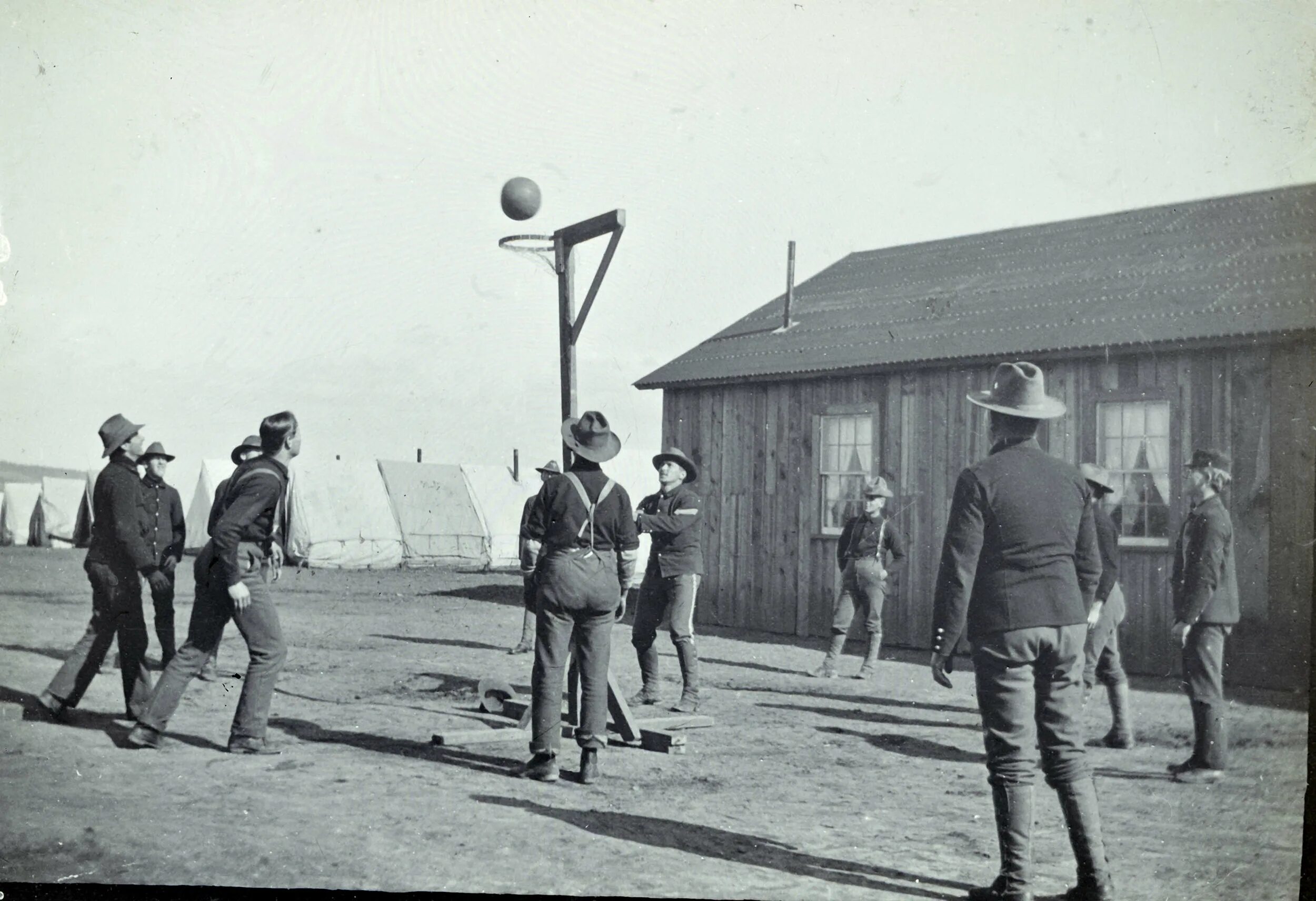 Первый матч по баскетболу в 1891. Баскетбол в 1891 году. Организации созданной в 1892 г