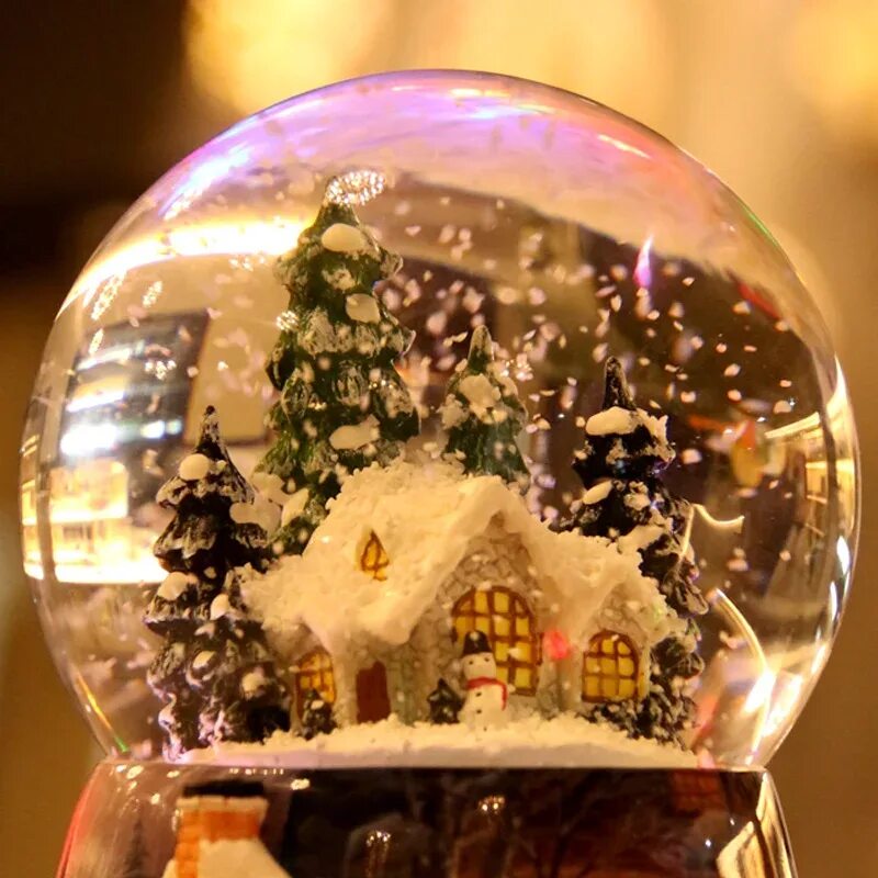 Зима в шаре. Новогодний стеклянный шар. Стеклянный шарик со снегом. Новогодние шары со снегом. Хрустальный шар новогодний.