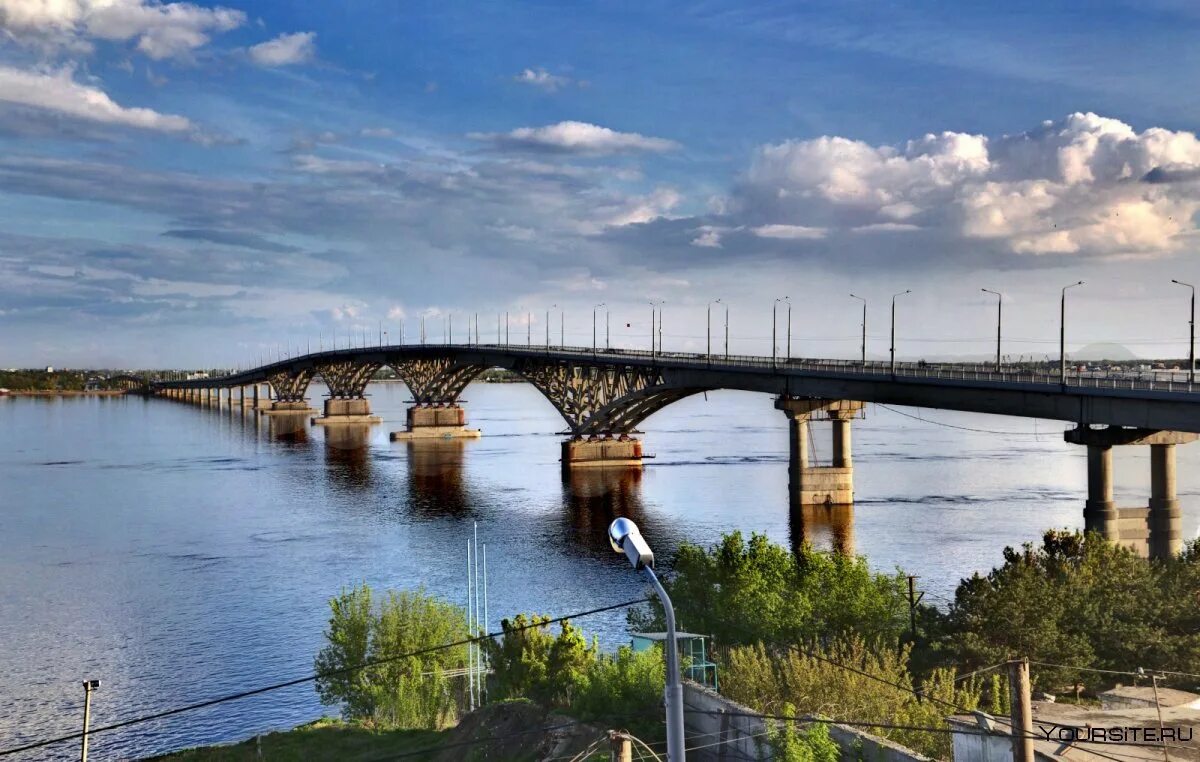 Энгельс нижегородская область. Саратов- Энгельсский мост через Волгу. Волга мост Саратов Энгельс. Автодорожный мост Саратов. Волга река мост Саратов.