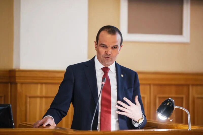 ладыков алексей олегович. денис спирин сити менеджер чебоксары. спирин глава администрации чебоксары. глава города чебоксары спирин. сити менеджер чебоксары новый спирин.