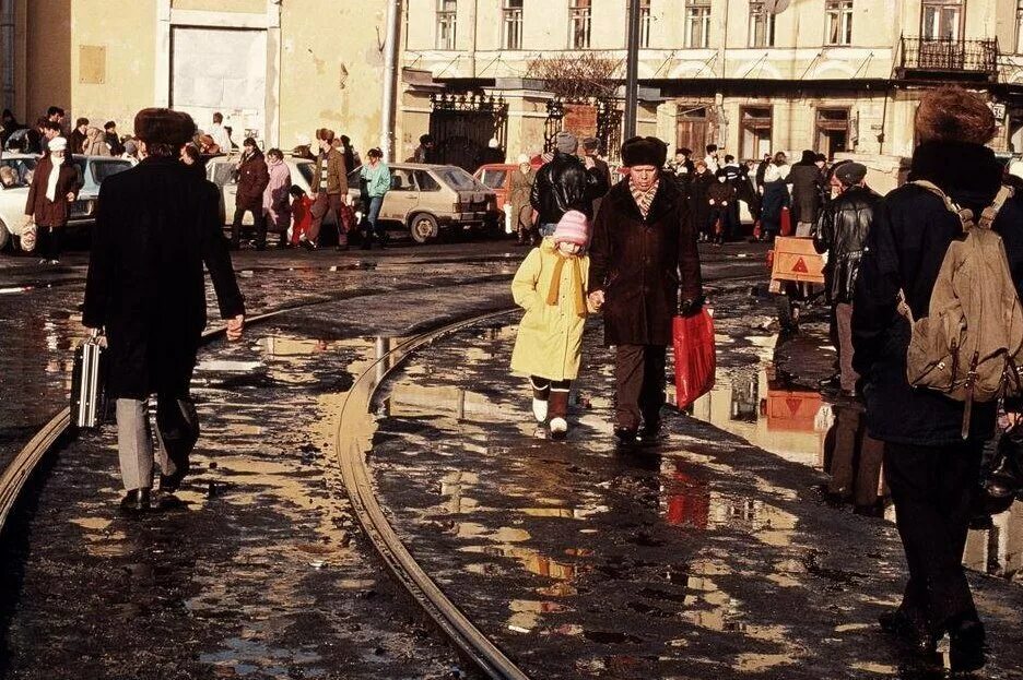 Сенной рынок в 90е. Сенная площадь рынок 90е. Питер 90-е Сенной. СССР 1990е.