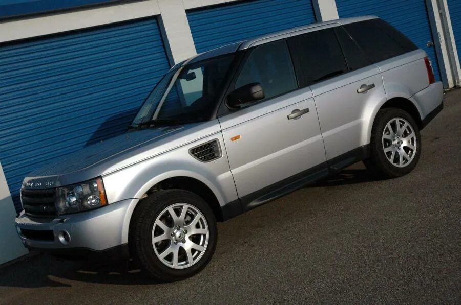 Купить рендж ровер 2008 года. Рендж Ровер спорт 2008. Land Rover Sport 2008. Ленд Ровер Рендж Ровер 2008. Ленд Ровер Рендж Ровер спорт 2008.