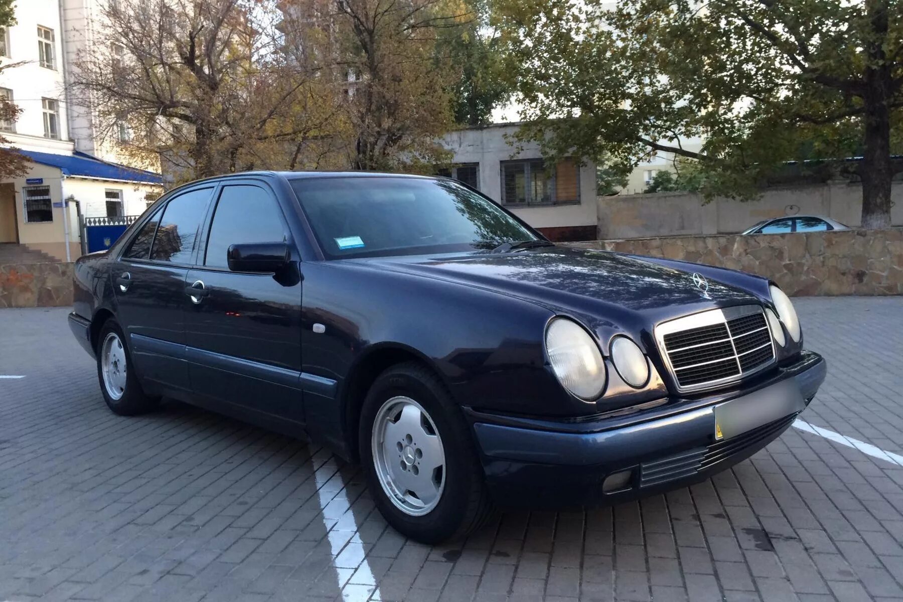 Купить мерседес 1998 года. Mercedes Benz 200 1998. Мерседес е200 1998. Мерседес 98 года. Mercedes 200 1998.