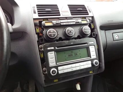 Volkswagen touran магнитола