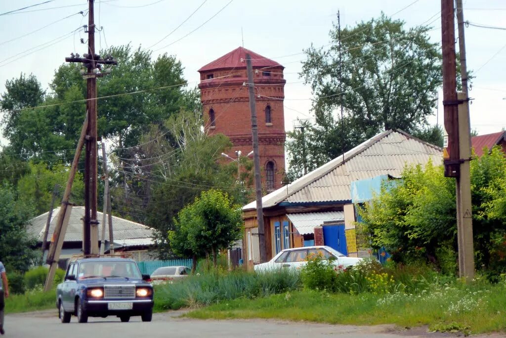Старый ялуторовск. Ялуторовск улица Чкалова. Пейзаж города Ялуторовска. Город Ялуторовск башня. Ялуторовск достопримечательности