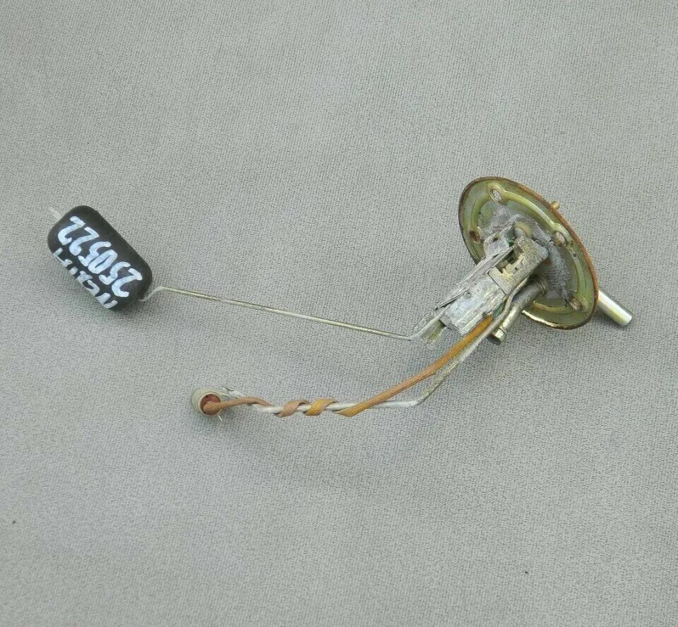 датчик уровня топлива nexia 3 отверстия. датчик уровня топлива daewoo 96222265. датчик уровня топлива дэу нексия 16 клапанов. датчик уровня топлива nexia 3 болта. датчик топлива daewoo nexia.