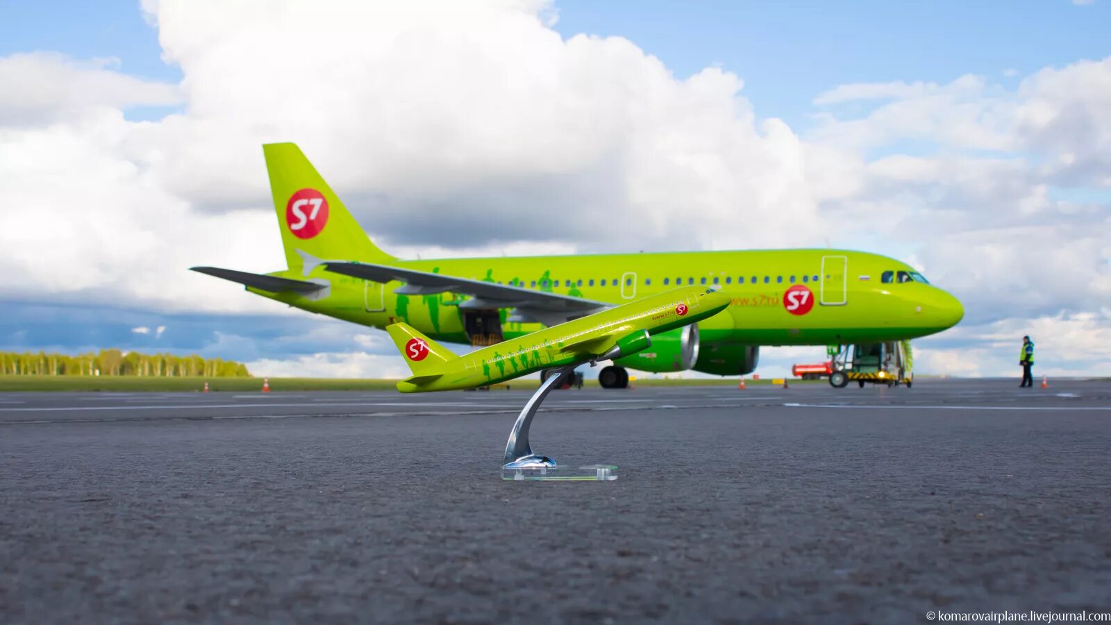 Севен фото. Самолёты авиакомпании s7 Airlines. S7 Airlines Сибирь. Самолёты s7 Авиапарк. Boeing 747 авиакомпания s7.