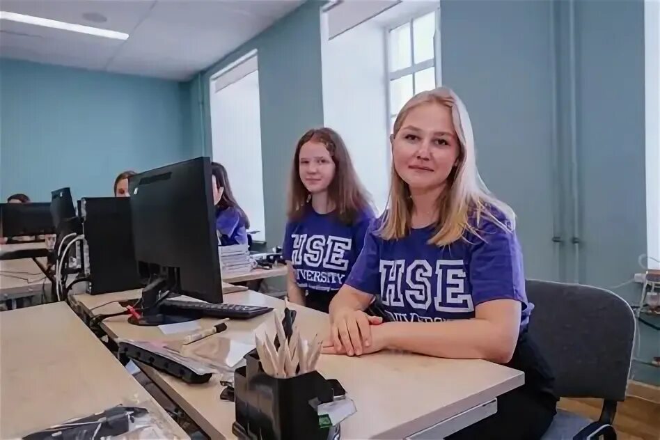 Зеленая волна вшэ пермь. Высшая школа экономики пермь. Вшэ зеленый цвет. Зеленая волна вшэ пермь. Вшэ поступление.