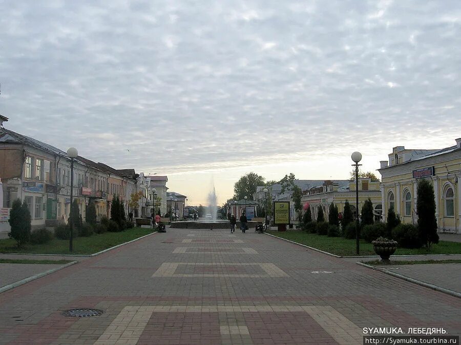 Лебедянь видео. Лебедянь площадь города. городской парк лебедянь.