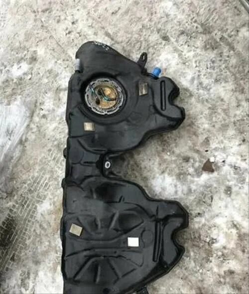 Топливный бак бмв х5 е53 3. Бак bmw e65. Бак бмв е70. Топливный бак бмв х5 е53 3. Bmw x3 e83 топливный бак.