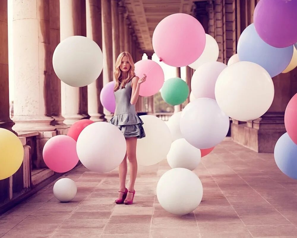 Большие шары с гелием. Большие воздушные шары. Стильные воздушные шарики. Большие круглые шары. Огромные надувные шары.