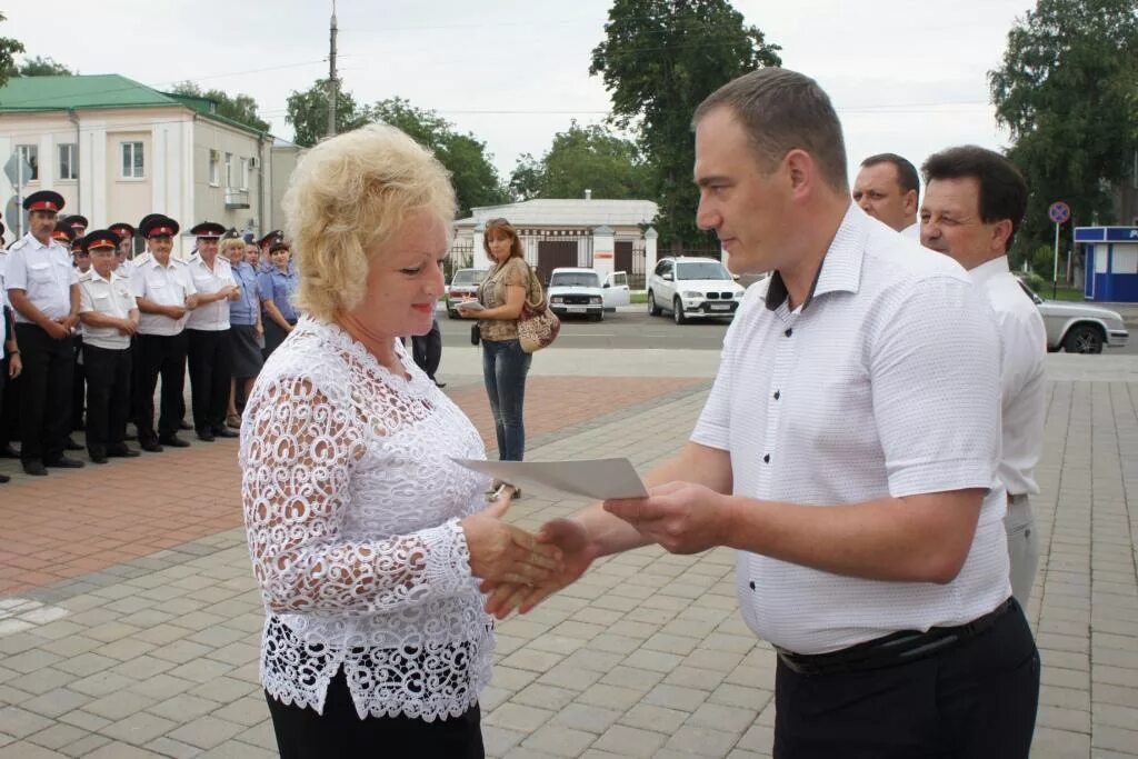 Погода в гулькевичи. Депутат Краснодарского края города Гулькевичи. Сайт администрации Гулькевичского района. Краснодарский край Гулькевичский район. Тысячный Гулькевичский район.