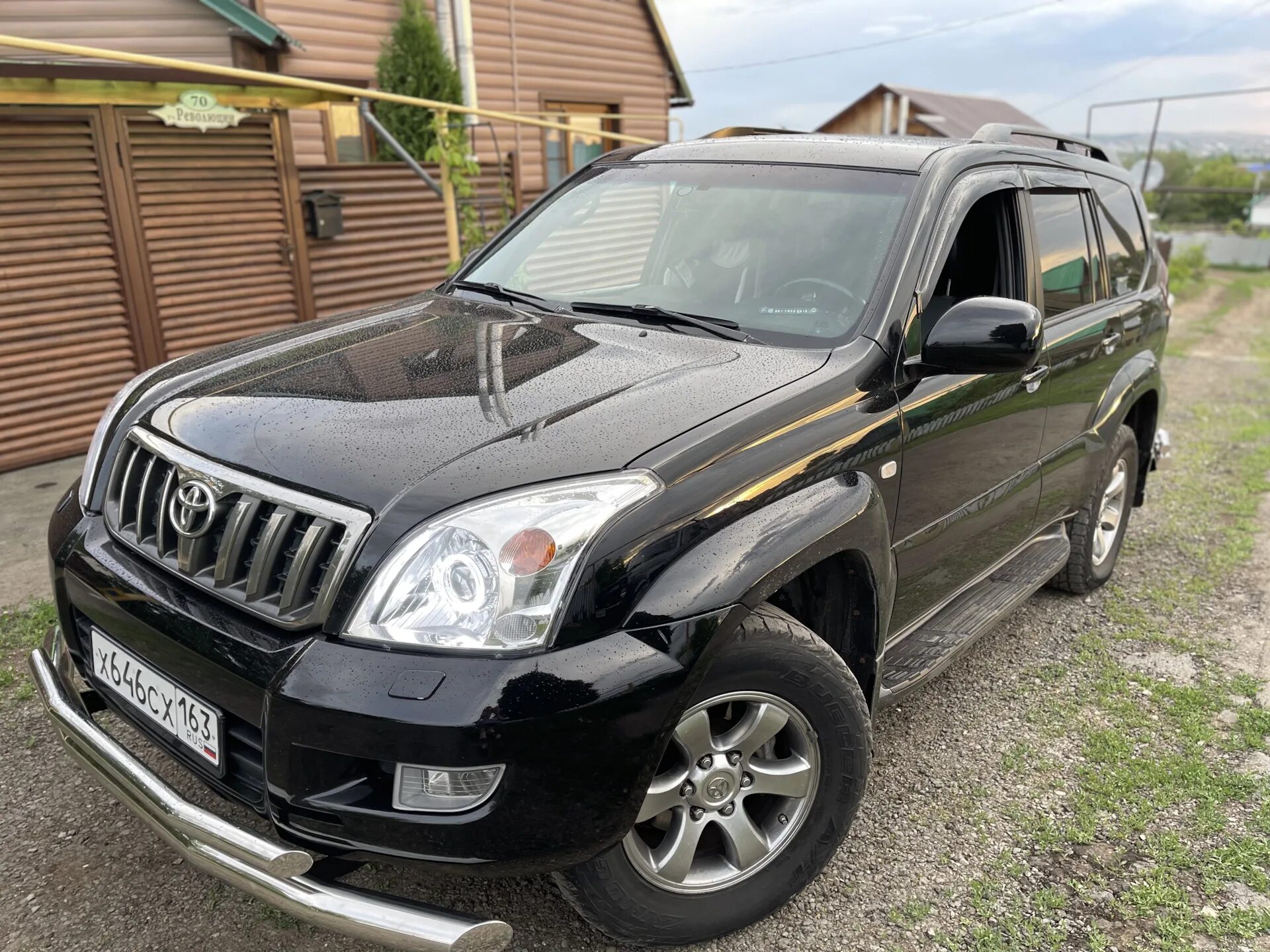 Купить тойоту прадо 120 с пробегом. Toyota Land Cruiser Prado 120 Рестайлинг. Prado 120 без обвесов. Прадо 120 носорог. Оптика для Toyota Land Cruiser Prado 120.