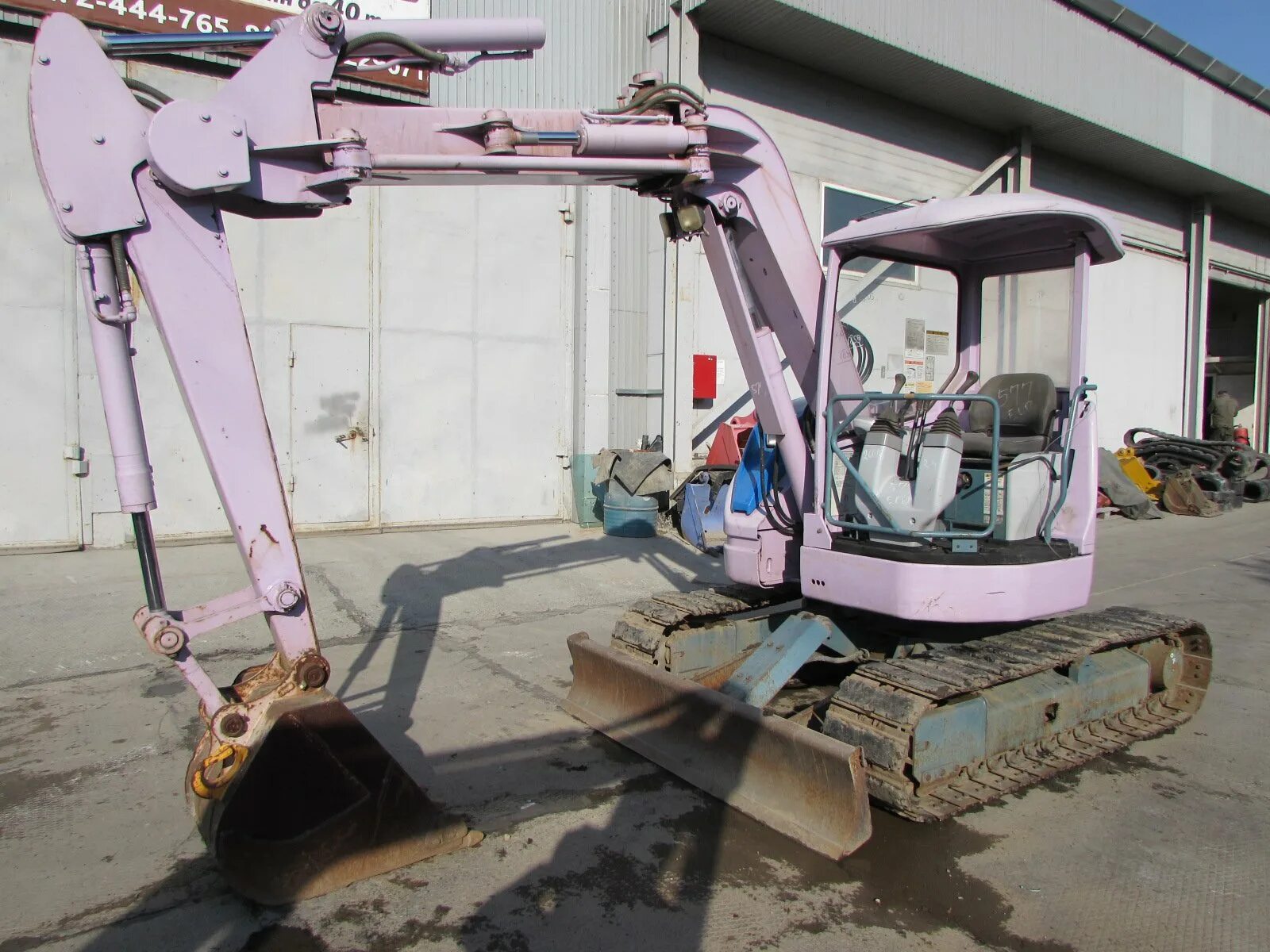 Sumitomo sh 55. Экскаватор Mitsubishi mm57sr. Sumitomo экскаватор. Миниэксковатор Сумитоми. Купить мини экскаватор во владивостоке