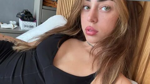 duacooI's tweet photo. nicki madre nicole t.cowlEUvYySNI.