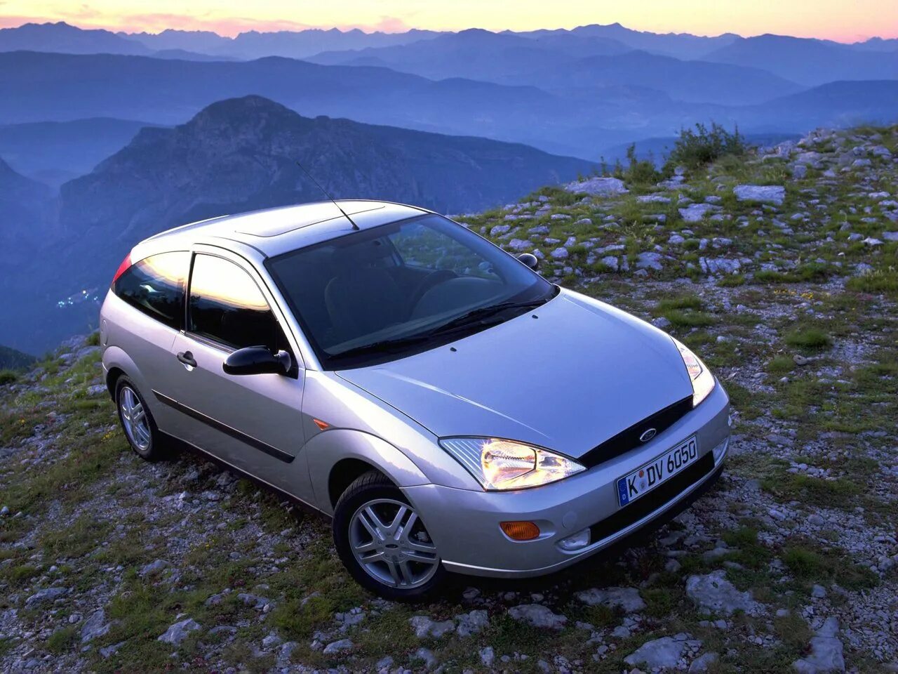 Форд первого поколения. Ford Focus 1. Ford Focus 1 1998. Ford Focus 1 хэтчбек. Ford Focus 1998-2004.