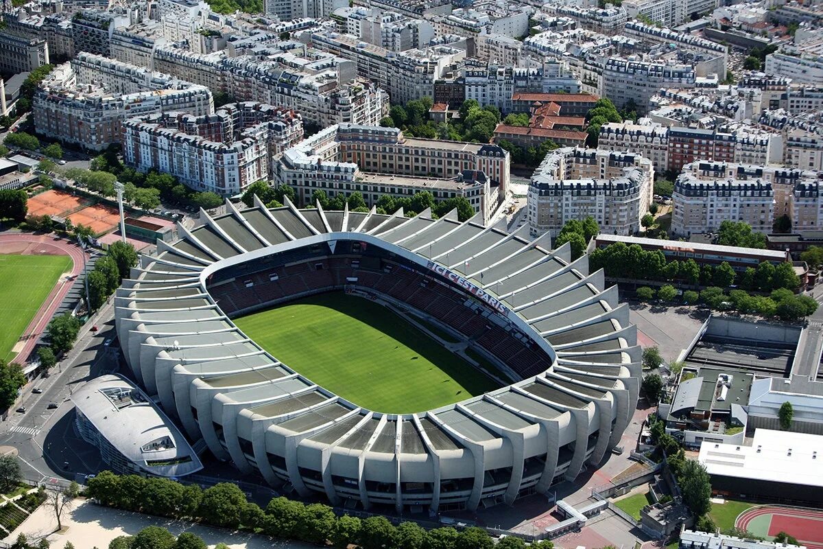 Stadium park. Парк де Пренс стадион. Париж парк де Пренс. Стадион ПСЖ В Париже. ПСЖ стадион парк де Пренс.