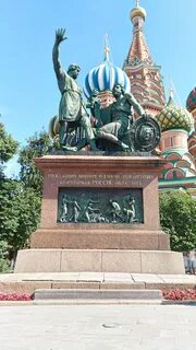 Памятник минину и пожарскому какой век