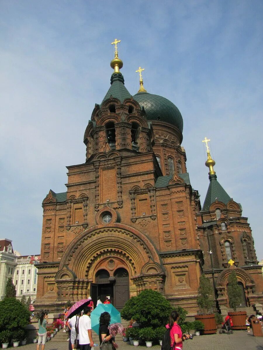софийский собор (харбин). православный храм в харбине. православный храм в китае. католический храм пекина. православный храм в китае.
