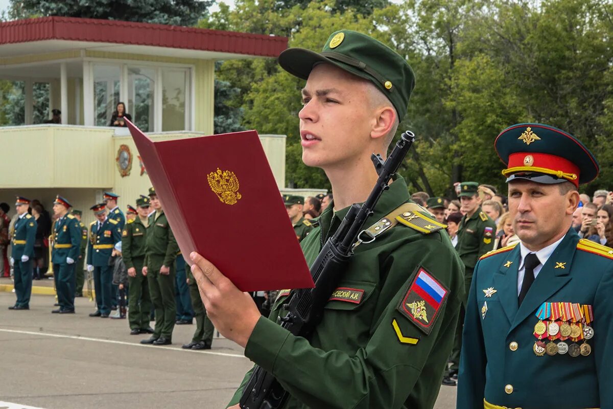 Московский военный. Московское высшее военное командное училище. Московское высшее общевойсковое командное командное училище. Московское военное командное училище присяга. Московское общевойсковое военное училище.