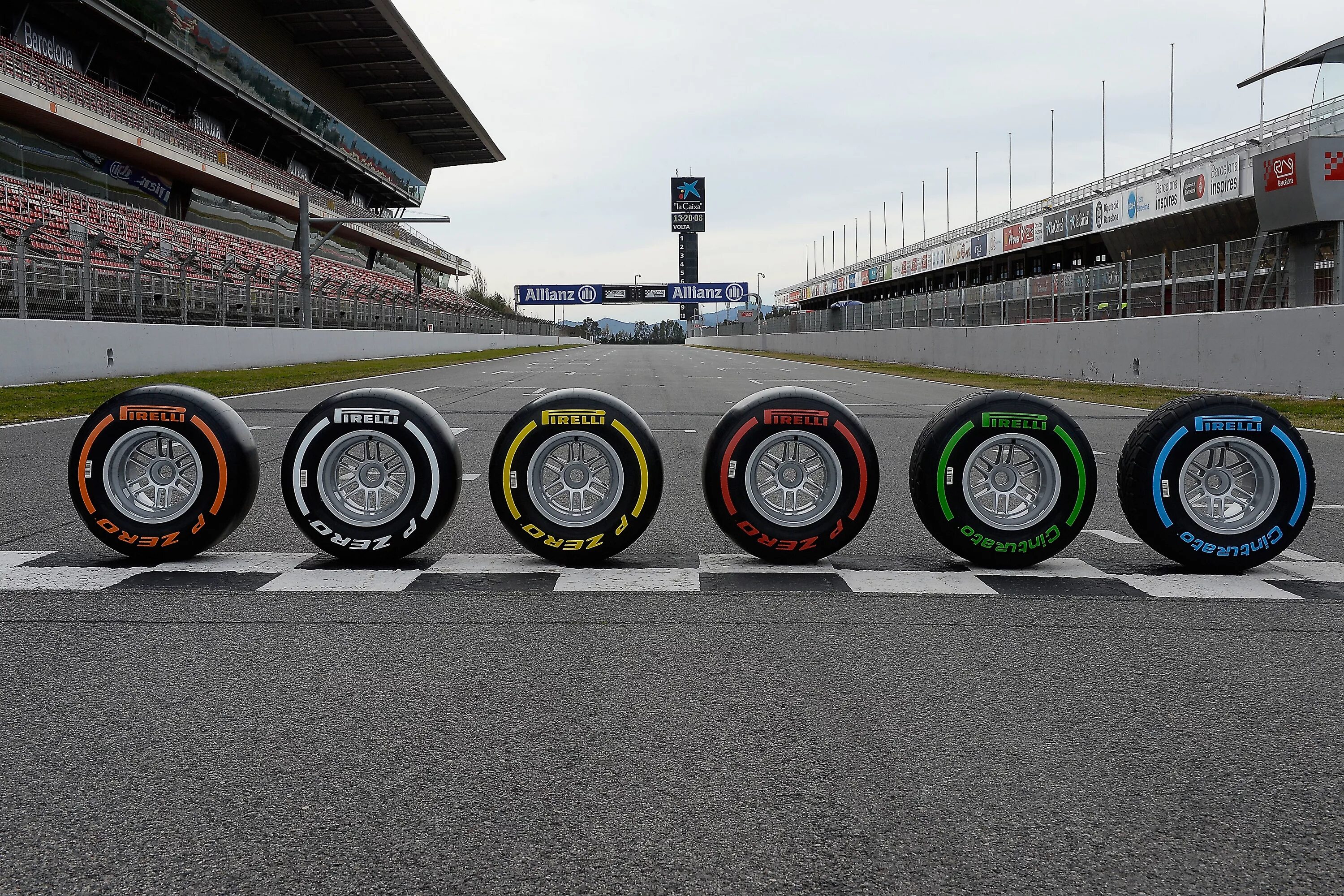 Колеса первых автомобилей. Pirelli f1 Tyres. Шины Пирелли формула 1. F1 Pirelli Tyres 2022. Pirelli f1 2023.