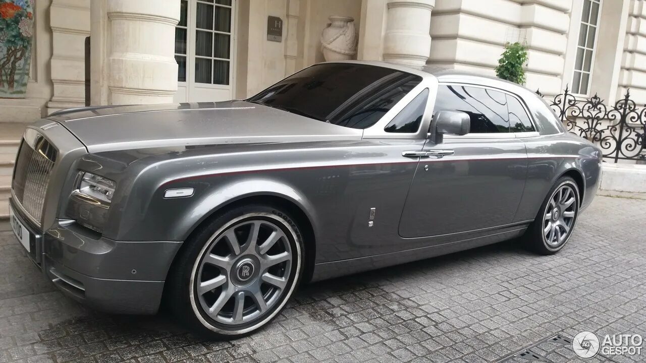 Rolls история. Rolls Royce Phantom 2 Coupe. Rolls Royce Phantom купе. Rolls Royce Phantom Coupe Series 2. Rolls Royce Phantom Coupe 2022.