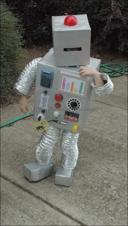Игра костюм робота. Костюм робота. Костюм робота для мальчика. Костюм робота из коробки. Костюм робота из коробки для мальчика.