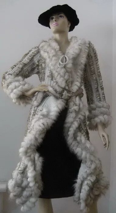 Изделия из меховой пряжи. Связать мех. Изнанка вязаной шапки из кролика. Изделия из меховой пряжи. Вязание мехом для начинающих.